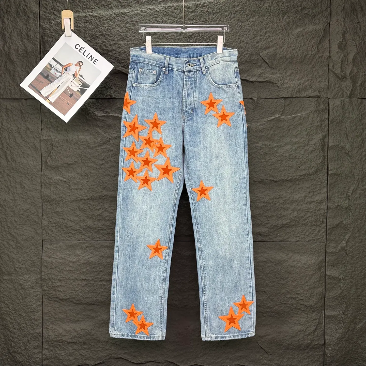 P290 GALLERY DEPT. Co-branded 2025 new limited edition orange star patchwork couple style washed loose jeans 🔥High version🔥High version🔥 Top ceiling quality Styles with different washed textures are very friendly to people with thin legs and thick legs. The straight and loose version is very flattering to the leg shape. Moderate length that never goes out of style, easy and casual to match, basic styling for various styles, a must-have in the wardrobe! The fabric is stiff but also makes the upper body soft without losing texture. The washing process is even more perfect. It is a must-have item for everyone! ! ! Washed wheat, hang tag, pants label, three complete labels, color: blue, size: 28, 30, 32, 34, 36 (five sizes)